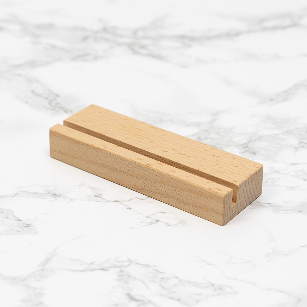 Holzaufsteller für Karten